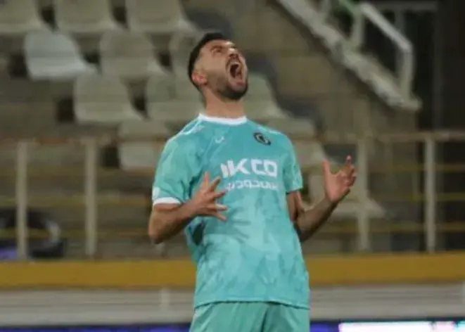 خطر رباط صلیبی از سر مدافع پیکان گذشت