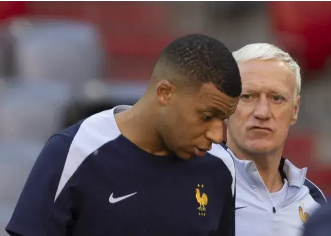 حمایت سرمربی از امباپه: باید هم خودخواه باشد!