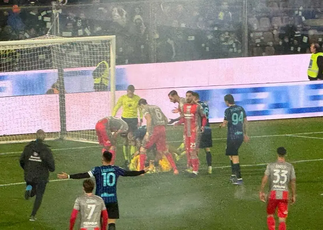 بازداشت هوادار نوجوان اینتر به خاطر پرتاب ترقه