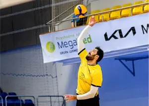 ستاره والیبال ایران را فقط برای نیمکت خریدند!