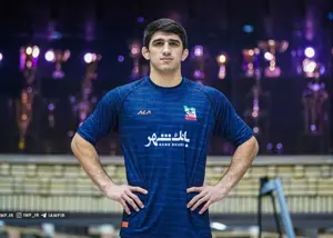 عادل، اولین مدال آور کشتی ایران در روز دوم