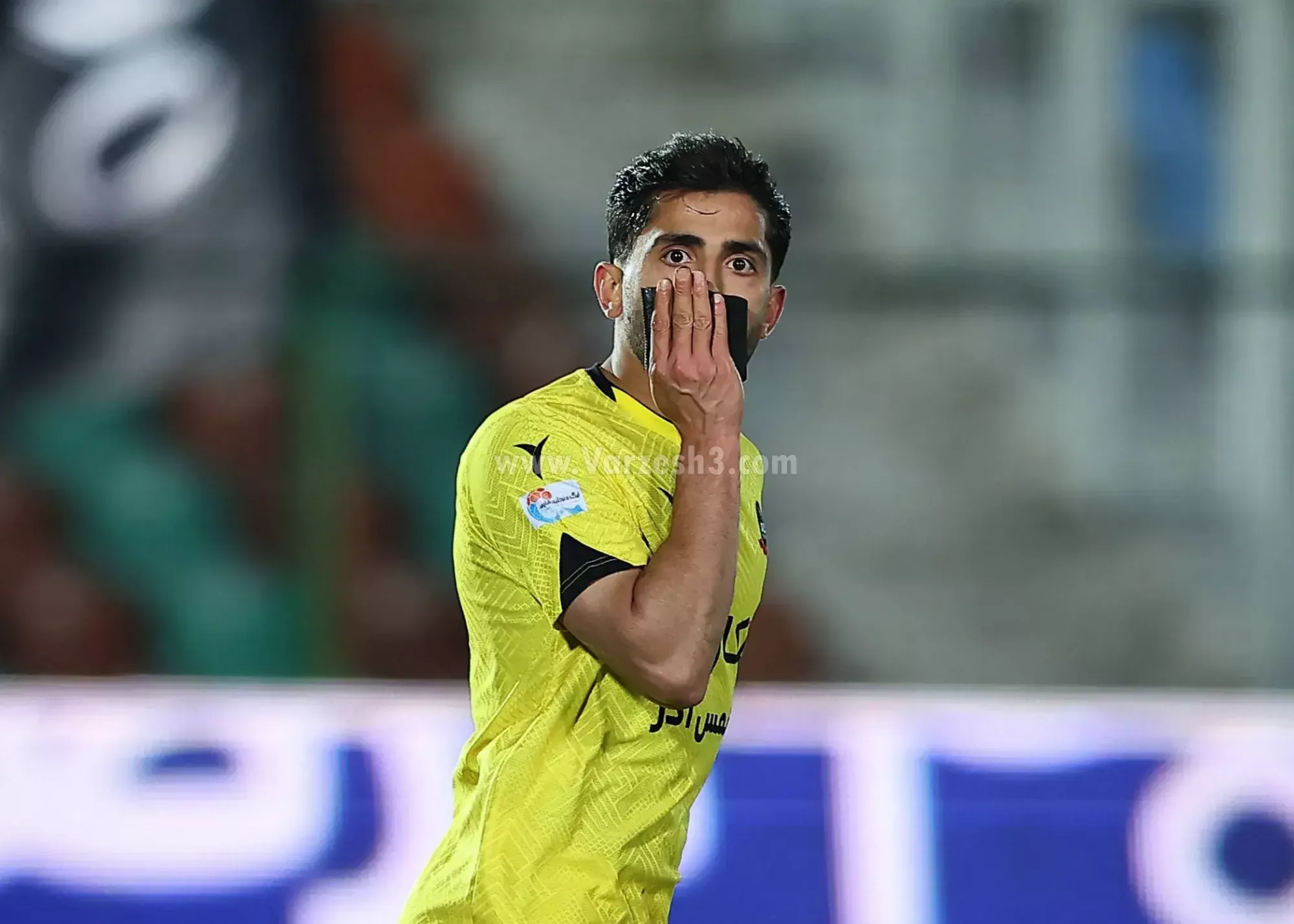 گلزن شمس‌آذر: باید به تیم ما احترام گذاشته شود