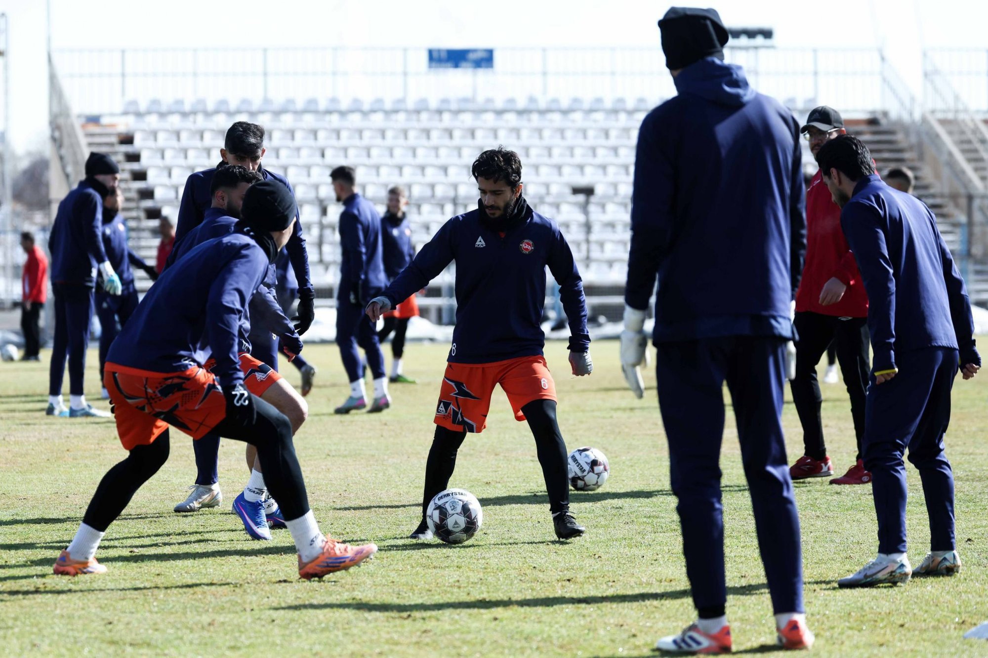 تراکتور حالا به آنها نیاز بیشتری دارد (عکس)