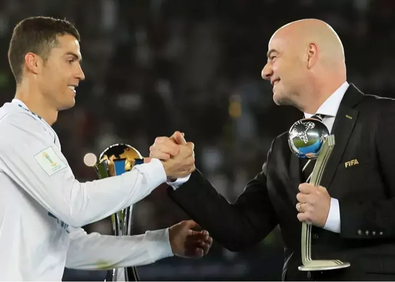 حمایت ویژه رئیس فیفا از کریستیانو رونالدو