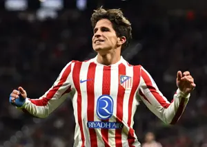 چرا جولیانو از اسم سیمئونه فراری است؟