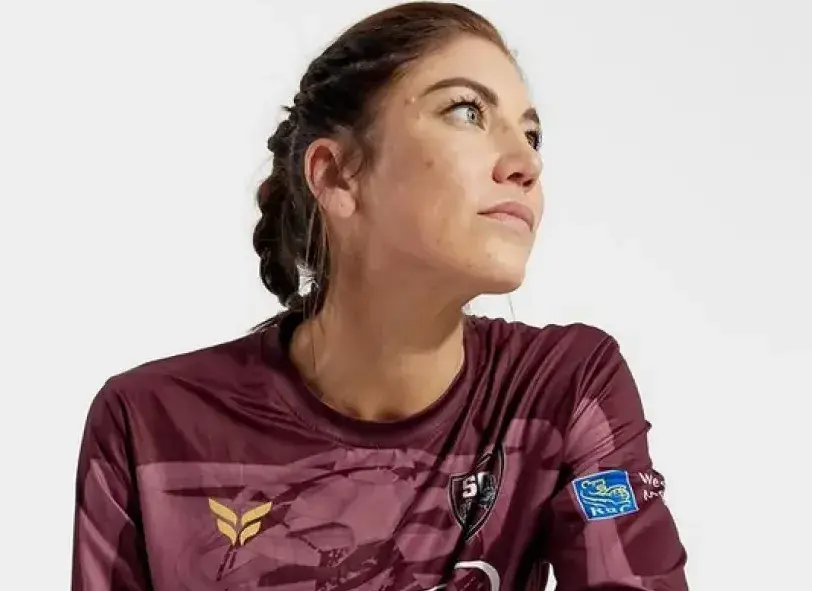 جنجالی‌ترین دروازه‌بان تاریخ فوتبال برگشت