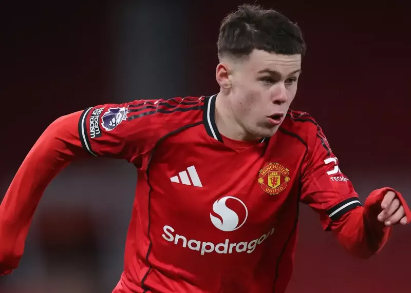 پیشنهاد جذاب یونایتد به پسر اسطوره رسید