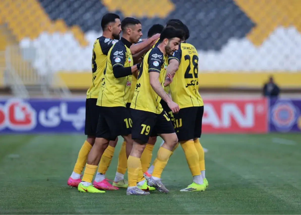 سپاهان، شاگرد اول ثلث سوم