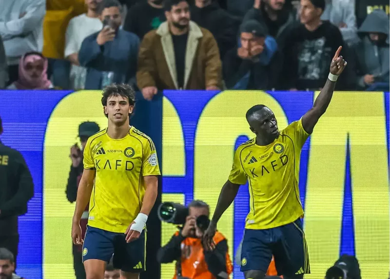 نمایش وفاداری مانه در شب غیبت رونالدو