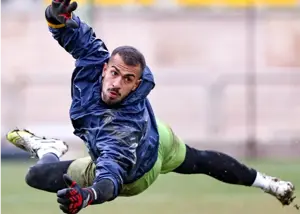 یکی مثل امیرحسین محمودی اما در دروازه