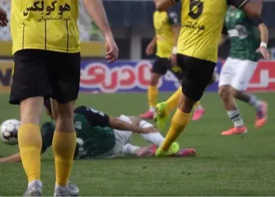 اعتراض دوباره به داوری سپاهان: کارت قرمز!