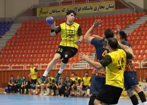 قهرمان لیگ برتر هندبال از کورس جا ماند!