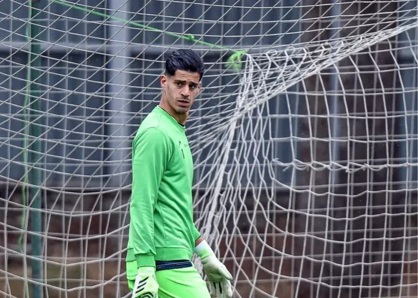 نگاه نیازمند به کلین شیت یازده