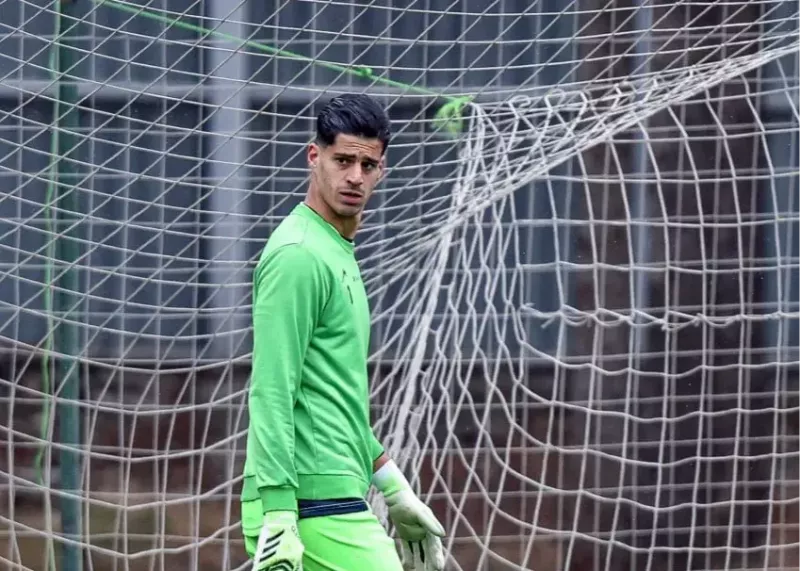 نگاه نیازمند به کلین شیت یازده