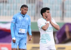 دقیقی روی سکو حیرت‌زده شد(عکس)