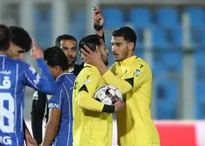 فداکار: اشتباه داور باعث برد استقلال شد
