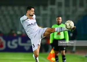 پنج دقیقه عجیب برای گلزن گل‌گهر مقابل فولاد!