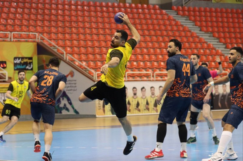 اولین شکست صدرنشین لیگ برتر هندبال