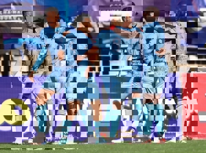 چشم مدعیان قهرمانی لیگ به چادرملو