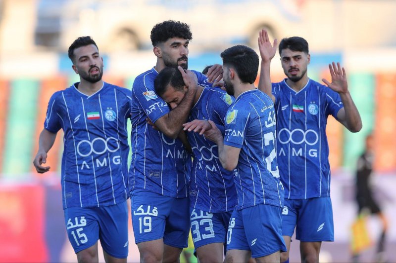 استقلال فقط مدافع به تیم ملی صادر می‌کند!