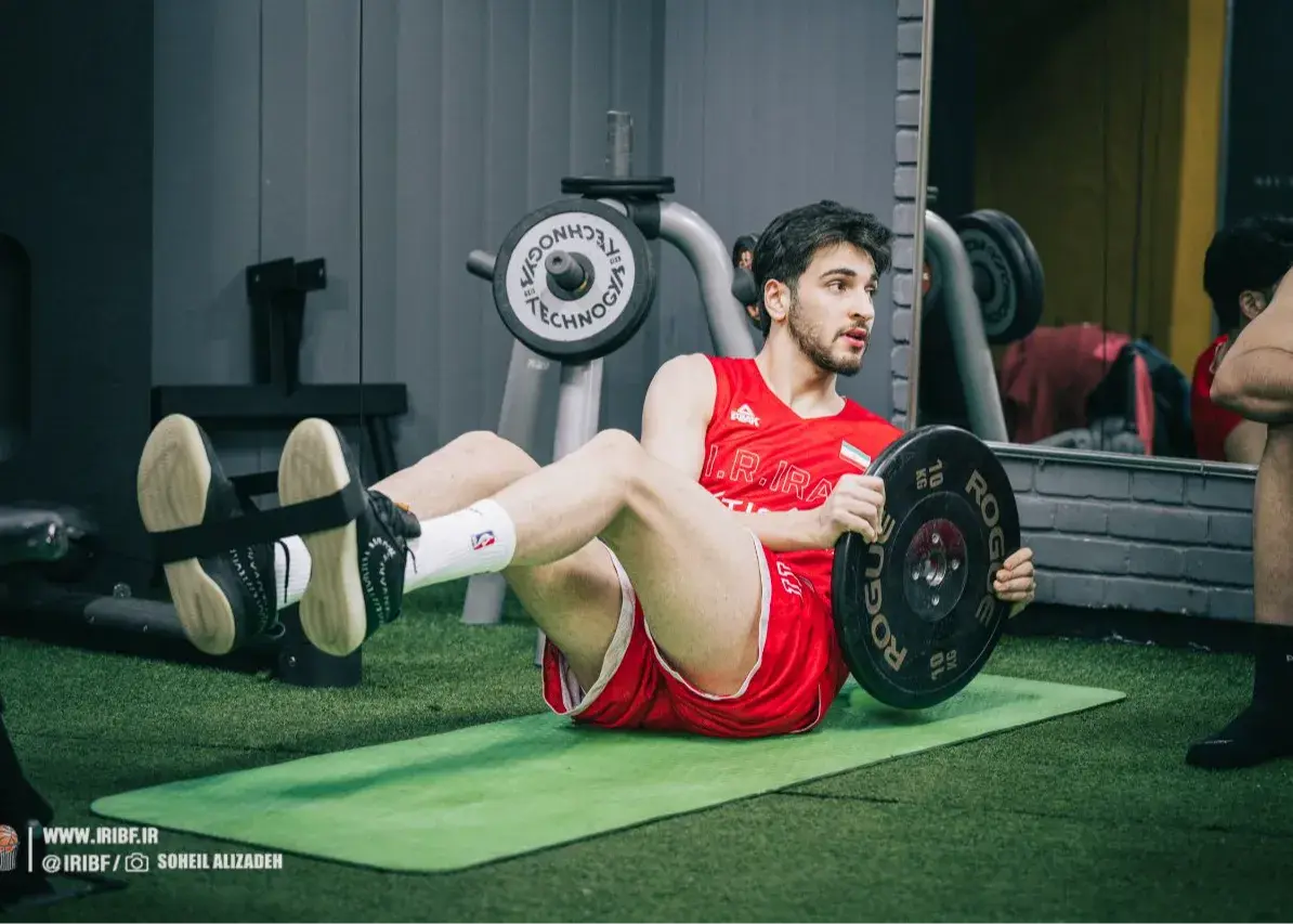 ستاره‌های استقلال با پیراهن قرمز وزنه زدند!