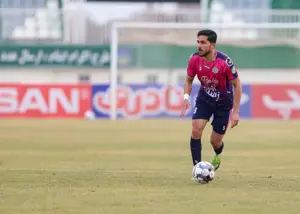 بدشانس‌ترین بازیکن لیگ با درد جدید (عکس)