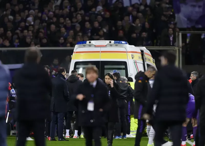 وحشت در برزیل: تشنج وسط زمین فوتبال!