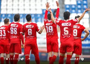 اوسمار و قرمزها قهرمانی را پس می‌زنند!