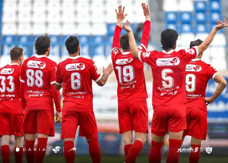 اوسمار و قرمزها قهرمانی را پس می‌زنند!