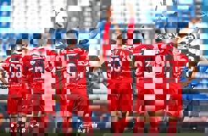 نیمکت اوسمار با تنها سه بازیکن بزرگسال!