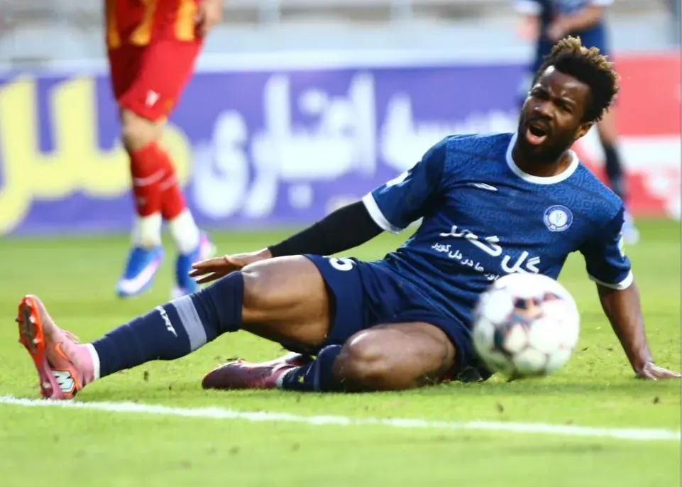 گل‌گهر بعد از ۶۶ روز شکست‌ناپذیری باخت!