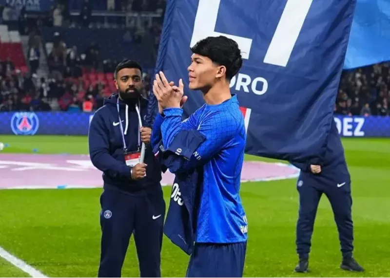 رونمایی پی‌اس‌جی از درو با پیام کنایه‌آمیز به بارسا!