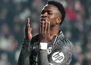 وینیسیوس به ریش والنسیایی‌ها خندید! (عکس)