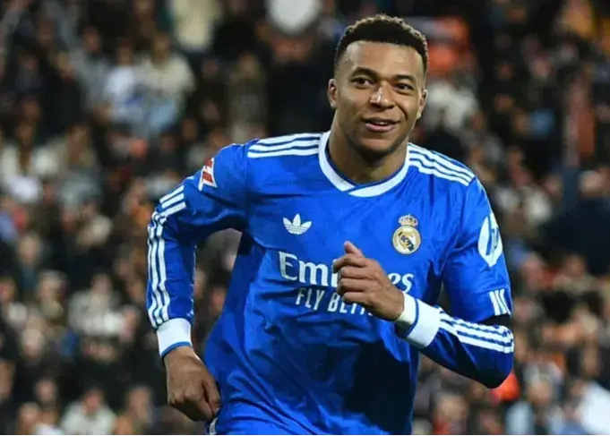 داور توهین‌ها به امباپه و مادرش را گزارش نکرد!