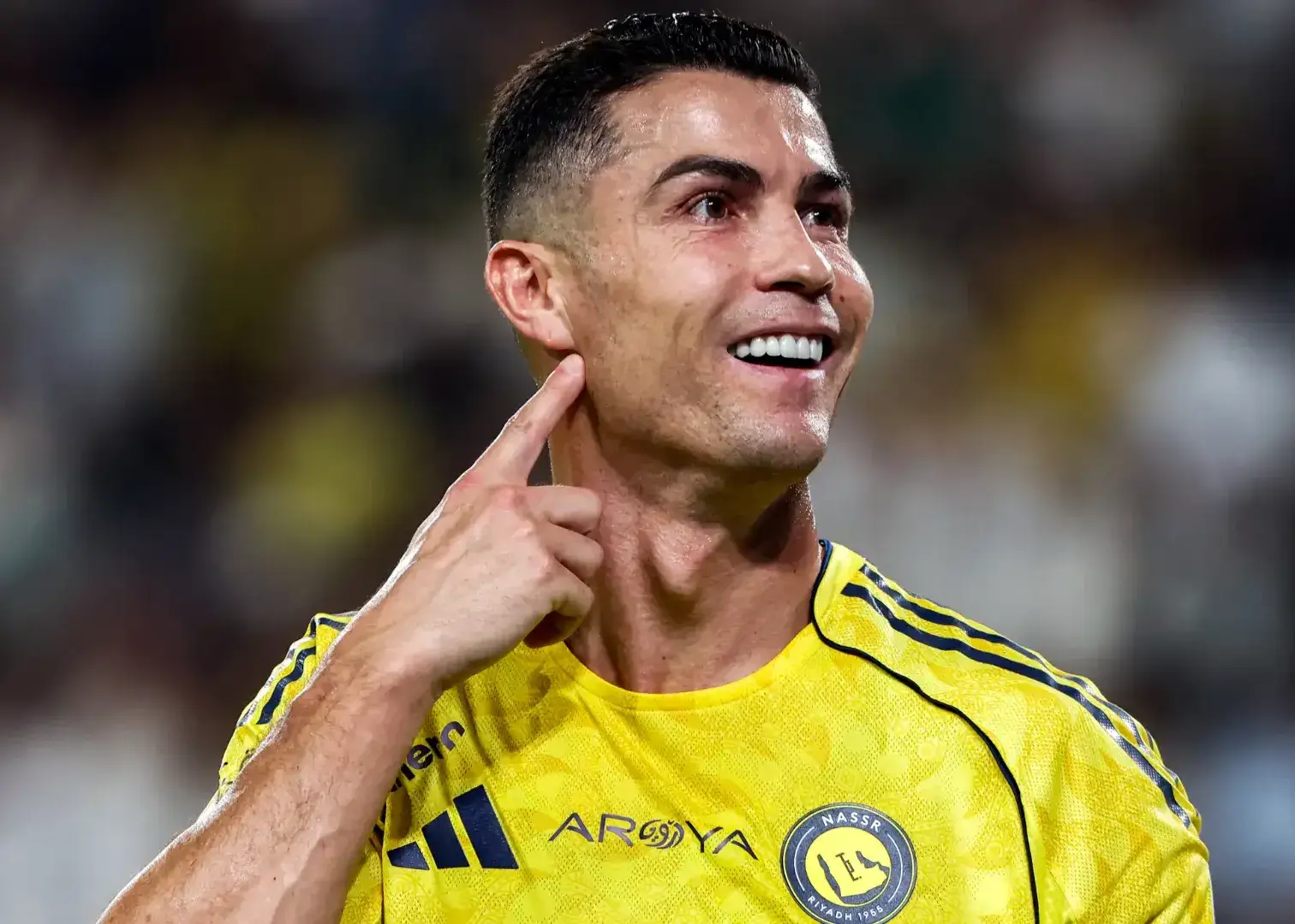 رونالدو باید حتی با یک پا یا سینه‌خیز بازی کند!