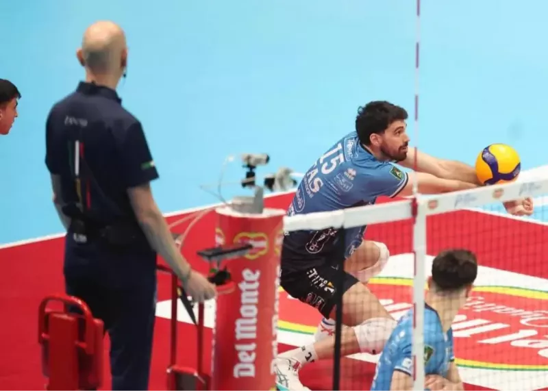 وقتی به زمین آدم پاهایم از شدت هیجان می‌لرزید