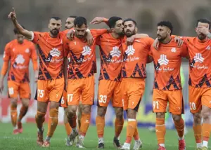 لیگ یک: پایان شیرین عنایتی با مدعی قدیمی