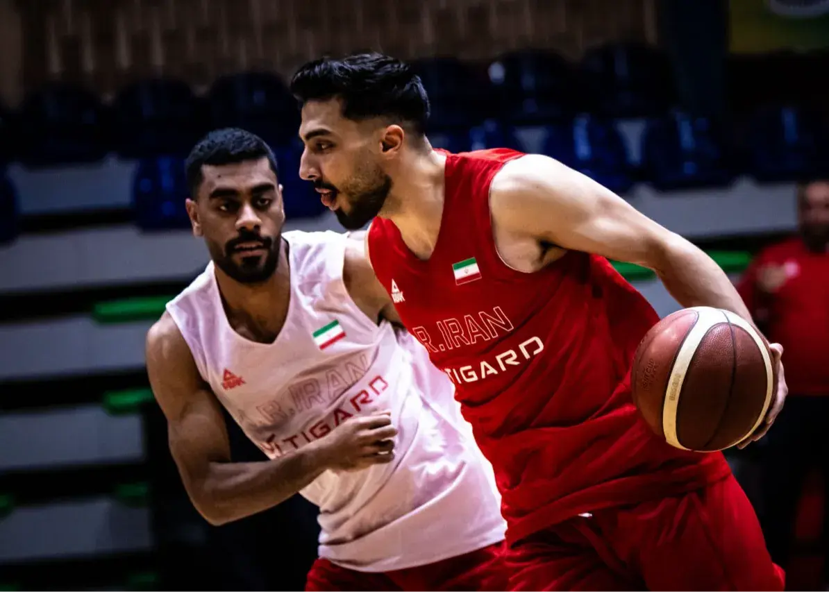 شلاق مانولوپولوس بر بدن جوان‌های بسکتبال! (عکس)