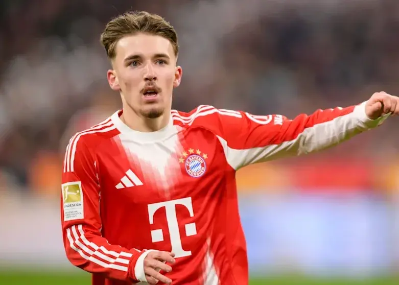 هواداران لنارت کارل را مسخره کردند!