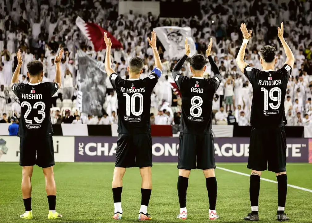 جشن مفصل زعیم بعد از شکست تراکتور (عکس)