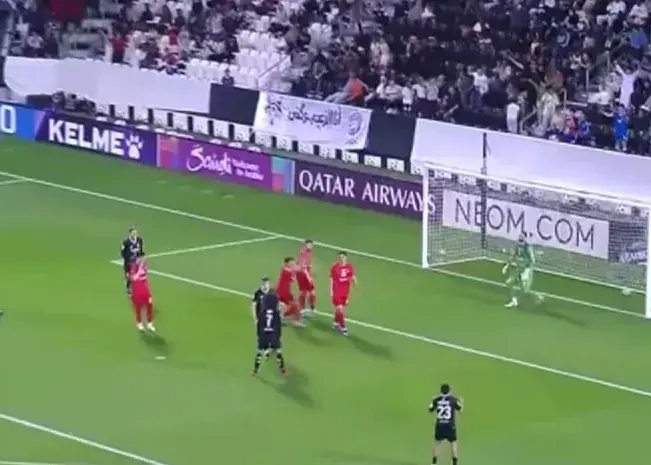 عفیف زهرش را به تراکتور ریخت! (عکس)