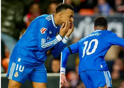 سوال لالیگا از امباپه: این حرکت یعنی چه؟