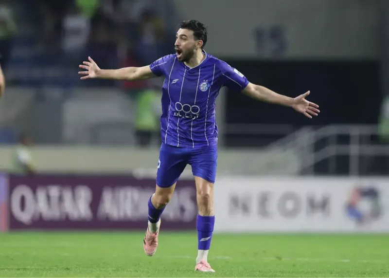 استقبال اندک ایرانی‌ها از بازی استقلال(عکس)