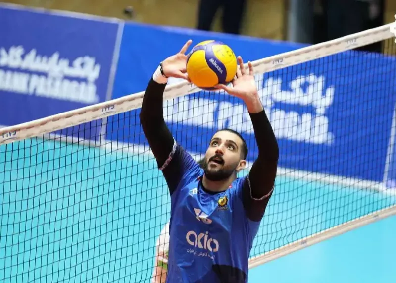 به‌نژاد: ساعت ۱۲ ظهر و والیبال، واقعا سخته!