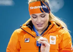  ملکه مسابقات زمستانی به طلا رسید