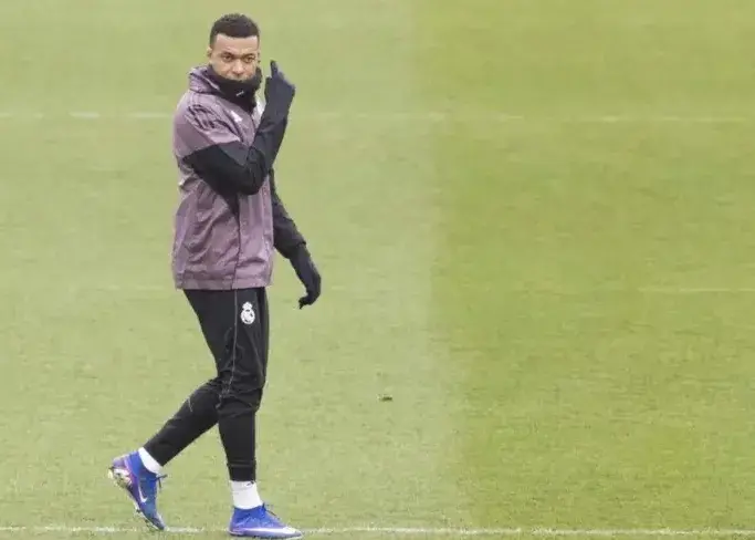 زنگ خطر: غیبت امباپه برای دومین روز متوالی