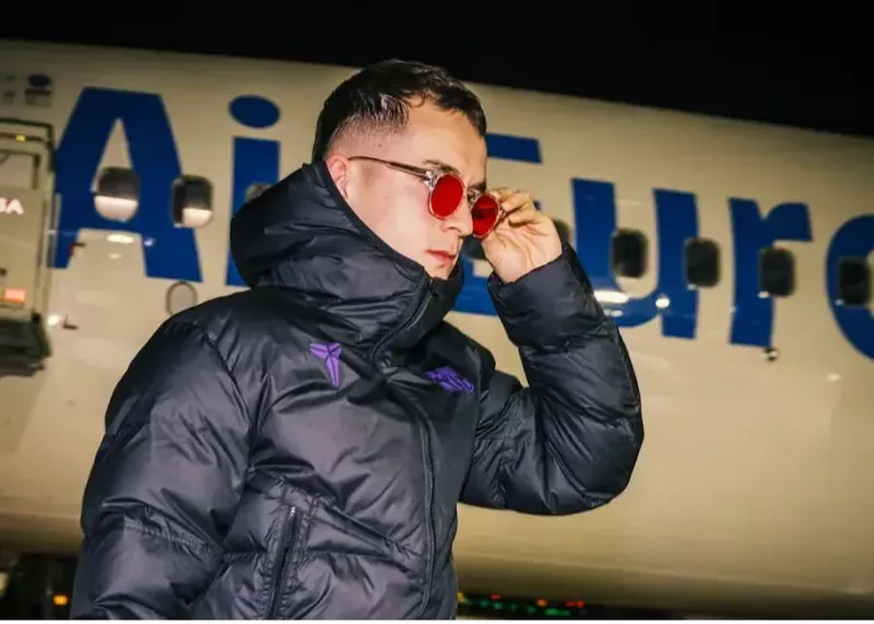 بازیکنان بارسا با عینک‌های جنجالی در مادرید (عکس)