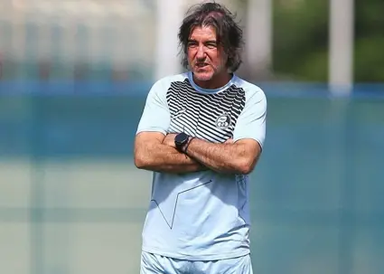 تکذیب شایعه اولتیماتوم استقلال به ساپینتو