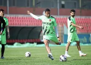 جباری و تمرین یک حربه خاص: شوت بزنید!