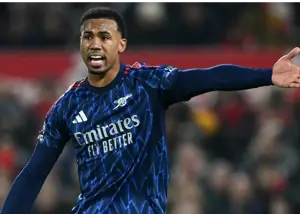 صدای اعتراض بلند شد: می‌خواهند آرسنال قهرمان شود